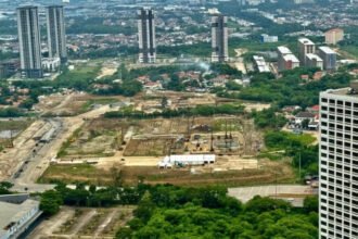 Pemerintah menggencarkan pembangunan rumah murah bagi MBR dengan menggandeng sektor swasta melalui skema CSR, termasuk komitmen PT Astra membangun 1.000 unit hunian.