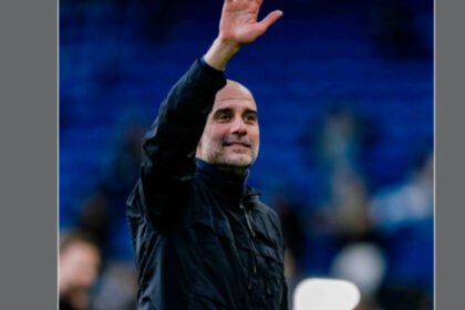 Rayan Cherki tampil memukau dengan dua assist saat Manchester City menaklukkan Chelsea 3-0 di Stamford Bridge.