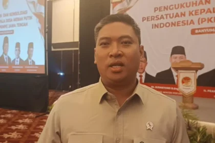 Wamentan Sudaryono mendorong kepala desa memperkuat peran strategis desa demi ekonomi inklusif dan pemerataan pembangunan nasional.