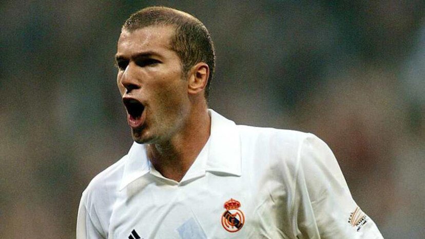 Ulasan lengkap 15 gelandang terbaik Real Madrid sepanjang masa dengan analisis peran, kontribusi, dan warisan mereka di Santiago Bernabéu.