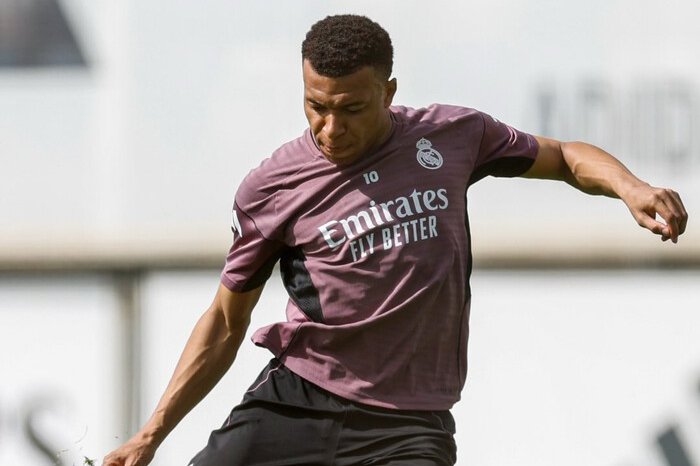 Real Madrid wajib menang saat menjamu Girona demi menjaga peluang juara La Liga di tengah tekanan hasil buruk.