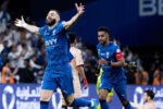 Karim Benzema tampil menggila dengan hat-trick saat Al Hilal pesta gol dan terus menekan Al Nassr di puncak klasemen.
