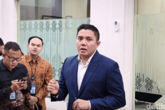 Seskab Teddy Bantah Isu Indonesia Bakal Chaos : "Tidak Ada itu, Semuanya Terkendali"