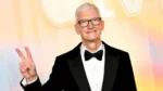 Tim Cook Pamit dari Bos Apple, Sang Arsitek Perangkat Keras Jadi Penggantinya