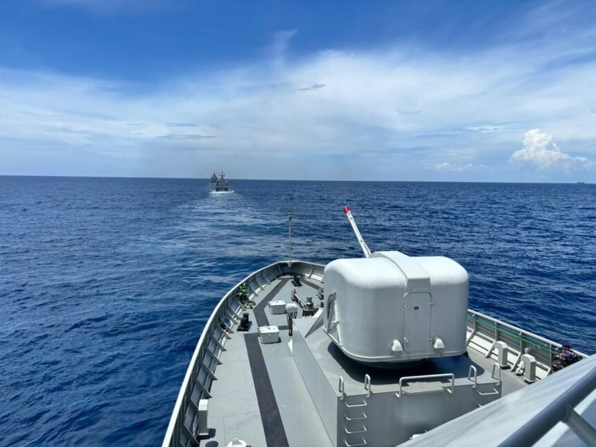 TNI AL & Angkatan Laut Diraja Malaysia Latihan Bersama di Laut Jawa