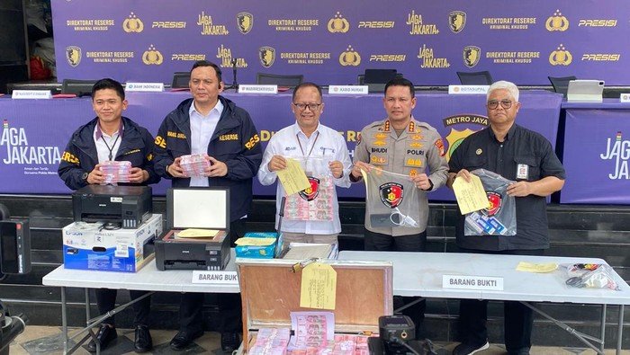 Modus Dukun di Bogor Gandakan Uang : Pakai Kertas Karton Dicetak Mesin Printer