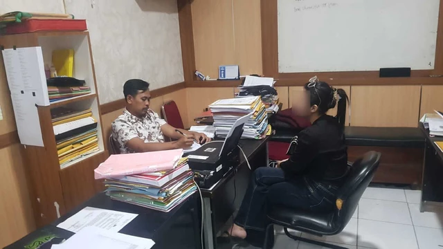 Bermula dari Tuduhan Curi Bedak, Dua Wanita di Lebak Diciduk Usai Video Injak Al-Qur'an Viral