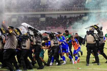 DPR Desak Kemenpora Evaluasi PSSI Usai Rentetan Kerusuhan Suporter