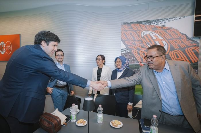 Dari San Siro, Rano Karno Bawa Misi Besar untuk JIS