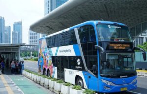 Bus Wisata Jakarta Explorer menjadi pilihan favorit warga dan wisatawan untuk menikmati suasana ibu kota secara gratis dengan sensasi perjalanan menggunakan bus tingkat.