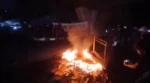 May Day Berujung Chaos, Massa Bertopeng Bakar Pos Polisi di Bandung