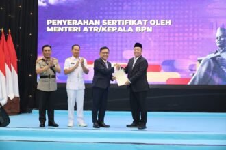 Menteri Nusron Serahkan Sertipikat Hak Pakai Lemhannas RI
