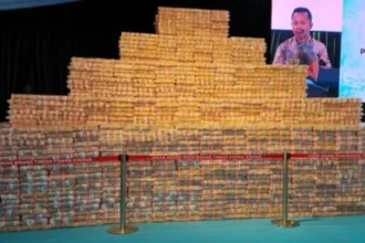 Penampakan Tumpukan Uang Rp10 Triliun yang Diserahkan Satgas PKH ke Pemerintah