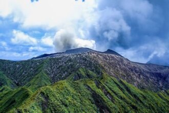 Pendaki Tersesat Saat Gunung Dukono Erupsi, Tim SAR Evakuasi 20 Orang Termasuk WN Singapura