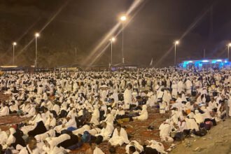 Ribuan Jemaah Haji Panjatkan Doa Sapu Jagad & Doa Rasulullah Saat Mabit di Muzdalifah