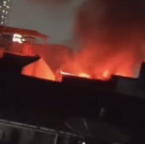 Belum Kering Air Mata Korban, Api Kembali Berkobar di Lokasi Kebakaran Tambora Malam Ini
