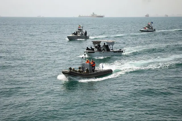 Serangan Udara AS-Israel Tewaskan Sedikitnya 4 Orang di Perairan Selat Hormuz