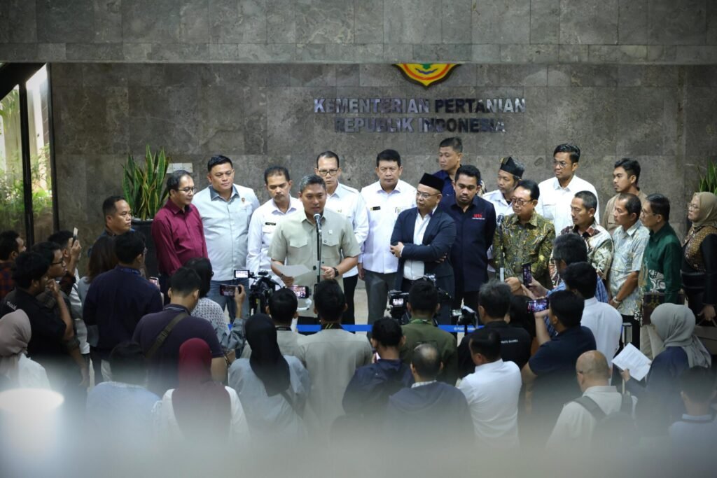 Kantongi Daftar 139 Pabrik Nakal, Wamentan Sudaryono Desak Harga Sawit Petani Dikembalikan Normal 2 Kantongi Daftar 139 Pabrik Nakal, Wamentan Sudaryono Desak Harga Sawit Petani Dikembalikan Normal