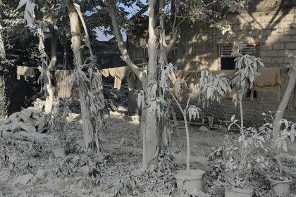 Pabrik Semen Mortar di Bogor Bocor, Permukiman Warga Tertutup Debu Putih Mirip Abu Vulkanik