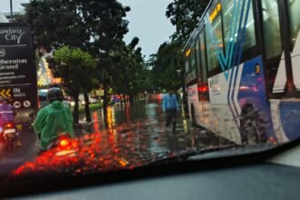 Banjir Jakarta Meluas : 55 RT Terendam hingga 1,2 Meter, Jakarta Selatan Paling Parah