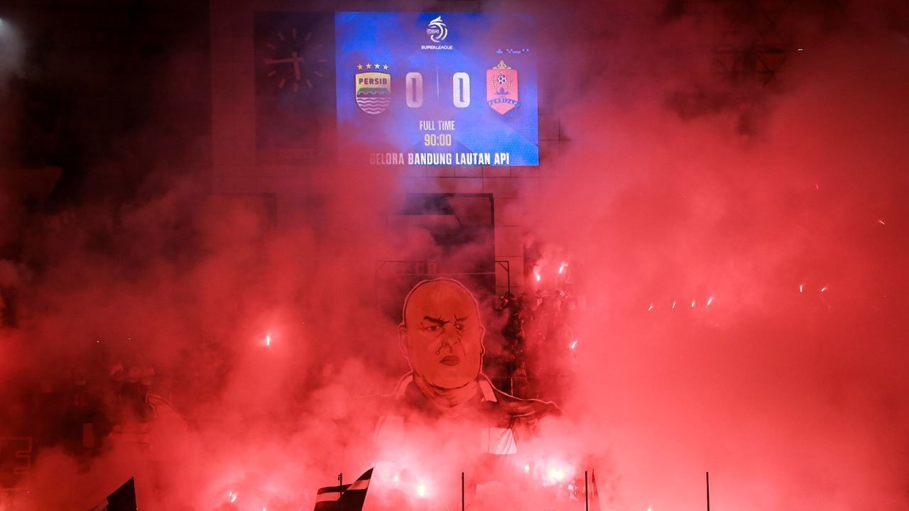 Momen Magis Persib Juara BRI Super League 2025/2026, GBLA Penuh Euforia 2 Momen Magis Persib Juara BRI Super League 2025/2026, GBLA Penuh Euforia