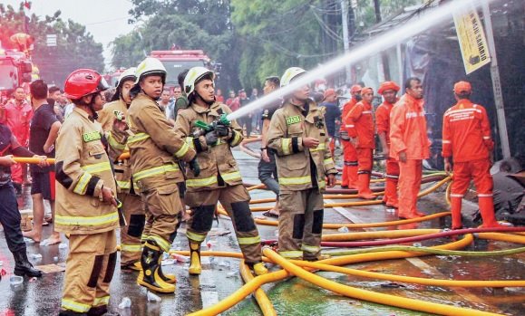 Besok Hari Pemadam Kebakaran Internasional, Yuk Beri Penghormatan Untuk Prajurit Penakluk Api