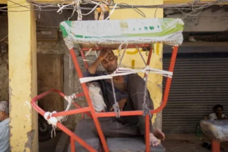 Jerit Pilu Pekerja Miskin New Delhi yang Bertaruh Nyawa Dikepung Gelombang Panas 45°C