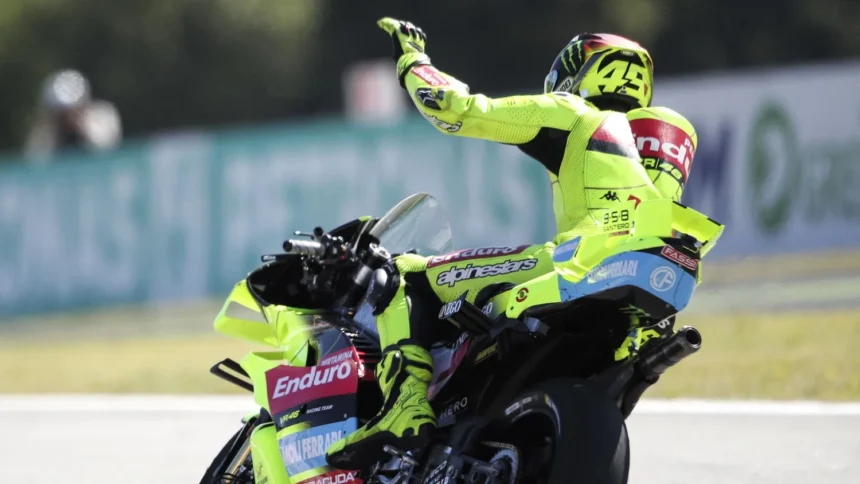 Hasil Lengkap MotoGP Catalunya 2026: Diggia Menang Dramatis dan Ancaman Sanksi Masal Tekanan Ban