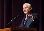 Robert Gates Beberkan Netanyahu Pernah Klaim Iran Akan Kolaps dalam Sekali Serang