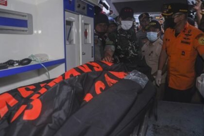 Tangis Pilu Istri Pendaki Singapura yang Tewas di Gunung Dukono, Baru 6 Bulan Menikah
