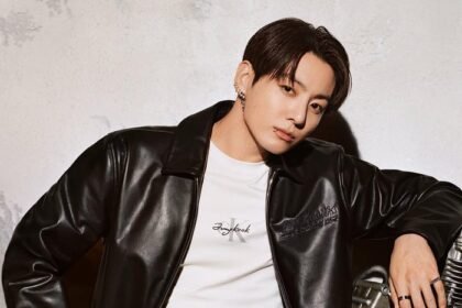 The Power of Jungkook! Koleksi Calvin Klein ‘CKJK’ Harga Rp12 Juta Ludes dalam Hitungan Detik