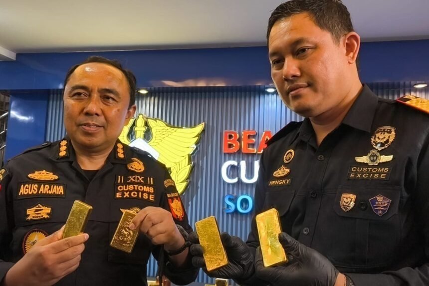Sindikat WNA China Selundupkan Emas Rp45 Miliar di Saku Celana dan Koper via Soetta