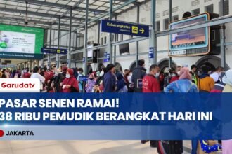 DAOP 1 TEMBUS 38 RIBU PENUMPANG! Stasiun Pasar Senen Padat Merayap, KAI Amankan 9 KA Tambahan!