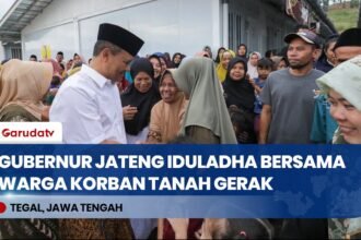 Gubernur Ahmad Luthfi Salat Id Bareng Korban Tanah Gerak, Beri Kado Sapi Jumbo 906 Kg!