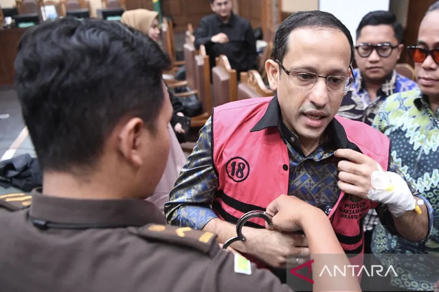 Nadiem Makarim Hadir di Sidang Korupsi Chromebook Rp2,1 Triliun dengan Infus di Tangan