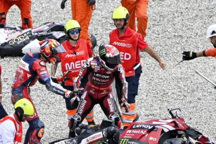 Alami Pusing hingga Cedera Pergelangan Tangan, Pecco Bagnaia Nekat Turun di Tes Resmi Barcelona