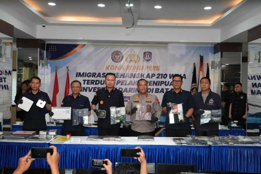 210 WNA Sindikat Penipuan Investasi Palsu Dibekuk di Apartemen Mewah Batam
