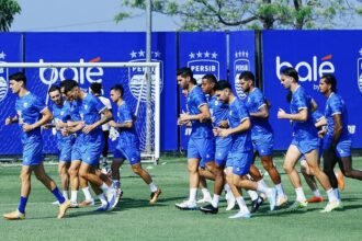 Persib Bandung memburu kemenangan krusial saat menghadapi PSM Makassar di Parepare demi menjaga peluang meraih gelar juara musim ini.