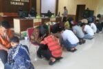 Kena Mental, 7 Pelajar Pelaku Pocong Jadi-jadian di Sragen Nangis Kejer Saat Sungkem ke Orang Tua