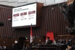 Presiden Prabowo Subianto memaparkan target pertumbuhan ekonomi Indonesia 2027 dalam Rapat Paripurna DPR RI di Kompleks Parlemen, Jakarta.