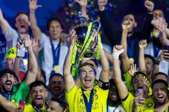 Cristiano Ronaldo akhirnya membawa Al Nassr meraih gelar Liga Pro Saudi setelah kemenangan telak 4-1 atas Damac pada laga terakhir musim.