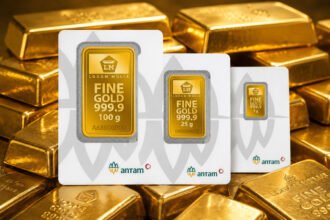 Harga emas Antam turun tajam Rp31 ribu per gram hari ini, apakah ini saat tepat untuk beli atau justru sinyal tren turun berlanjut?