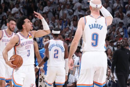 Oklahoma City Thunder unggul 3-2 atas San Antonio Spurs di Final Wilayah Barat setelah kemenangan 127-114, dengan Shai Gilgeous-Alexander menjadi motor utama kebangkitan tim.