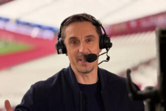 Gary Neville bongkar kebutuhan transfer Manchester United: 6 pemain baru jadi kunci sukses di era Carrick, siapa saja targetnya?