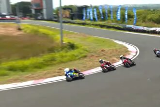 MOTOPRIX 2026 Regional B Putaran 1 di Sirkuit Gelora Bung Tomo Surabaya berlangsung sengit dengan aksi para pebalap terbaik yang siap menghadirkan duel penuh adrenalin sejak awal musim.