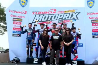 Duel panas kelas 125cc Novice Motoprix 2026 berakhir dramatis dengan kemenangan tipis M Afin di Sirkuit Bung Tomo.