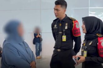 Imigrasi Ngurah Rai menunda keberangkatan 13 WNI yang diduga hendak mengikuti haji non prosedural setelah ditemukan percakapan perjalanan mencurigakan menuju Dubai.