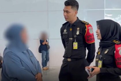 Imigrasi Ngurah Rai menunda keberangkatan 13 WNI yang diduga hendak mengikuti haji non prosedural setelah ditemukan percakapan perjalanan mencurigakan menuju Dubai.