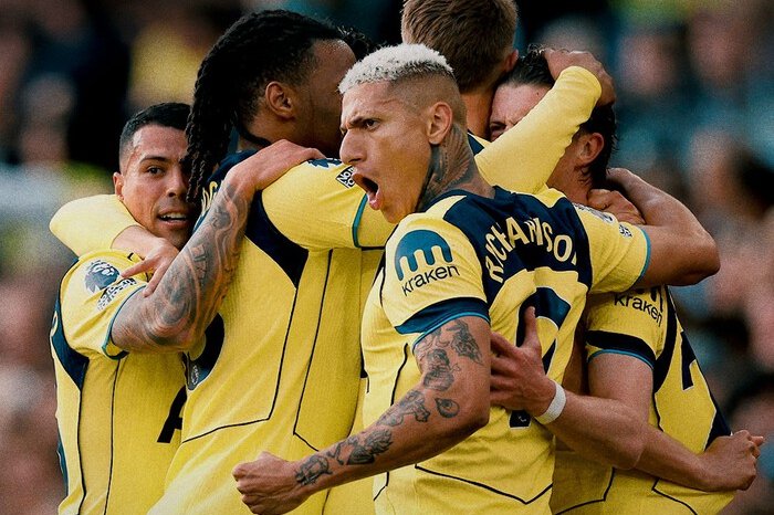 Tottenham bangkit dari zona degradasi usai kemenangan krusial atas Aston Villa di laga sengit Premier League.