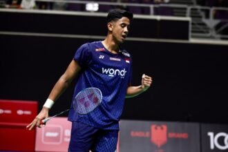 Alwi Farhan hadapi ujian terbesar kontra Shi Yu Qi di Singapore Open 2026, sementara Fajar/Fikri dan Sabar/Reza berjuang jaga asa Merah Putih di babak 16 besar.